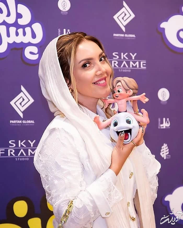 عایشه گل در مراسم پسر دلفینی پسر دلفین